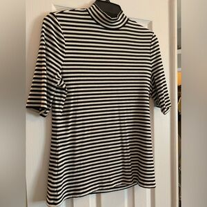 🎉 Banana Republic mock neck top